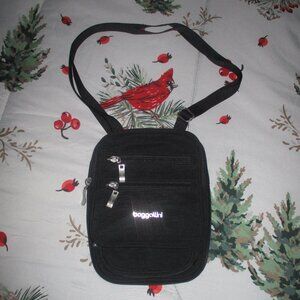 Baggallini Women's Black Solid Front Slip Pocket Travel Crossbody Bags One Size